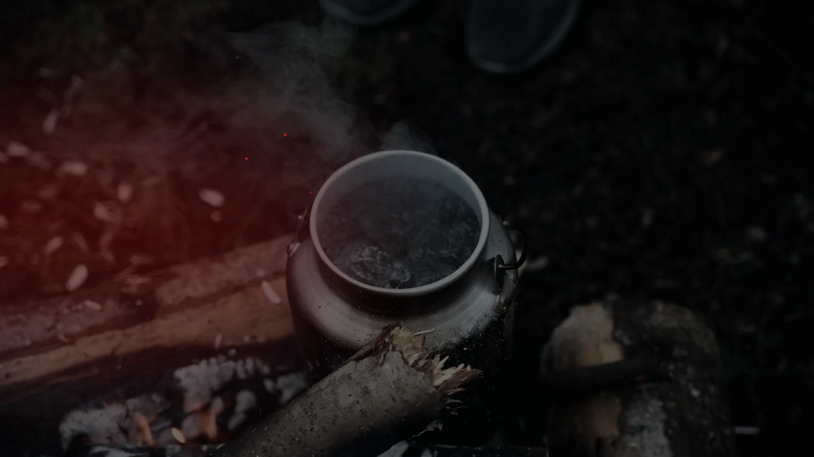 Water boiling over an outdoor fire as an emergency disinfection method